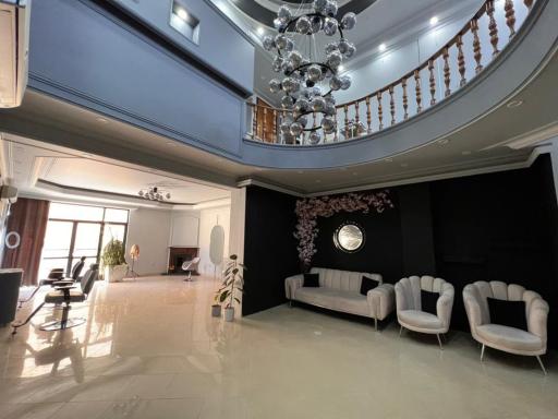 عکس سالن زیبایی و آموزشگاه سمیرا نیکوسخن