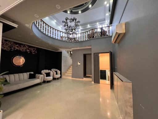 عکس سالن زیبایی و آموزشگاه سمیرا نیکوسخن