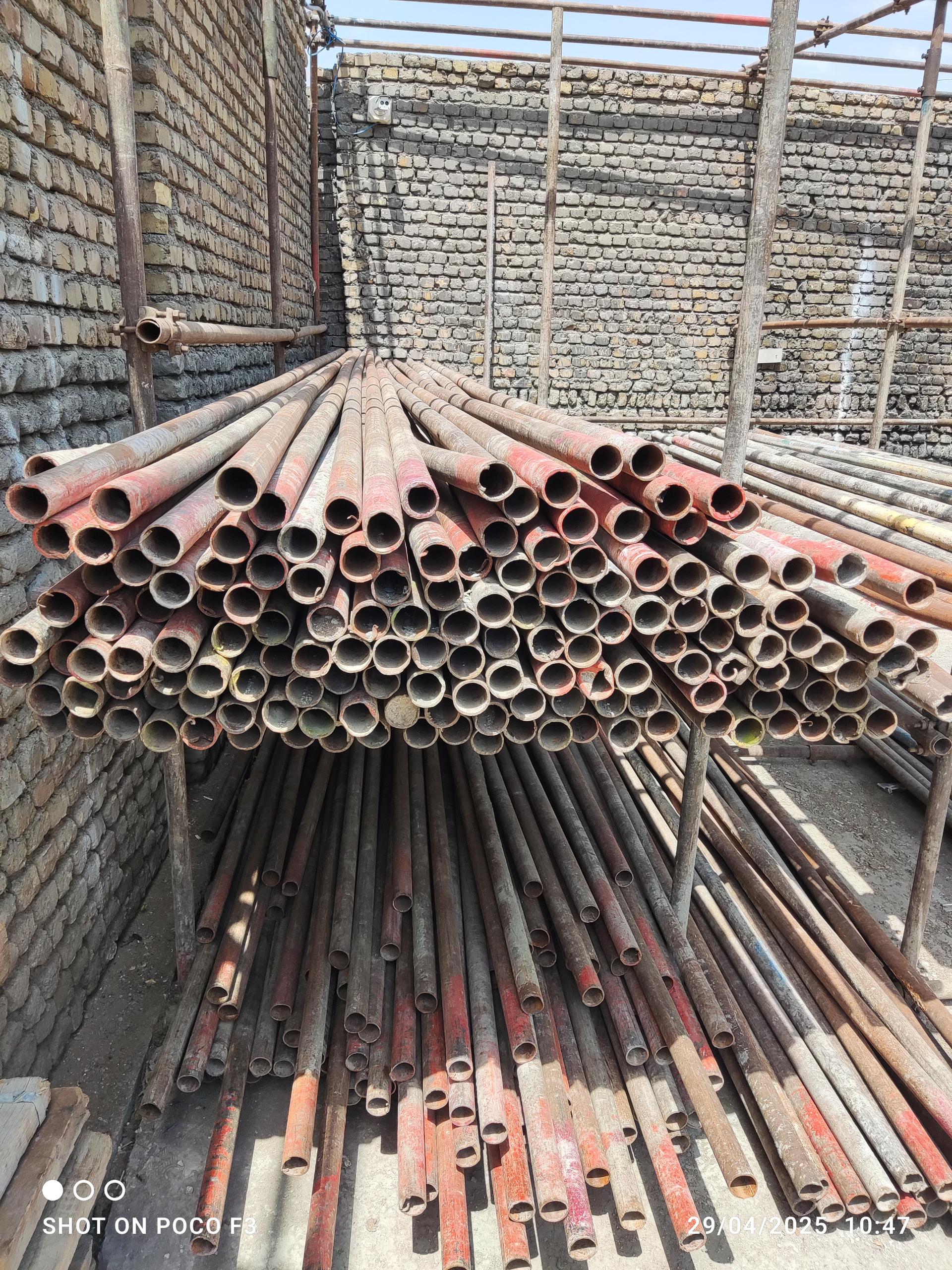 عکس قالب فلزی و لوله داربست حسینی و پورشافعی