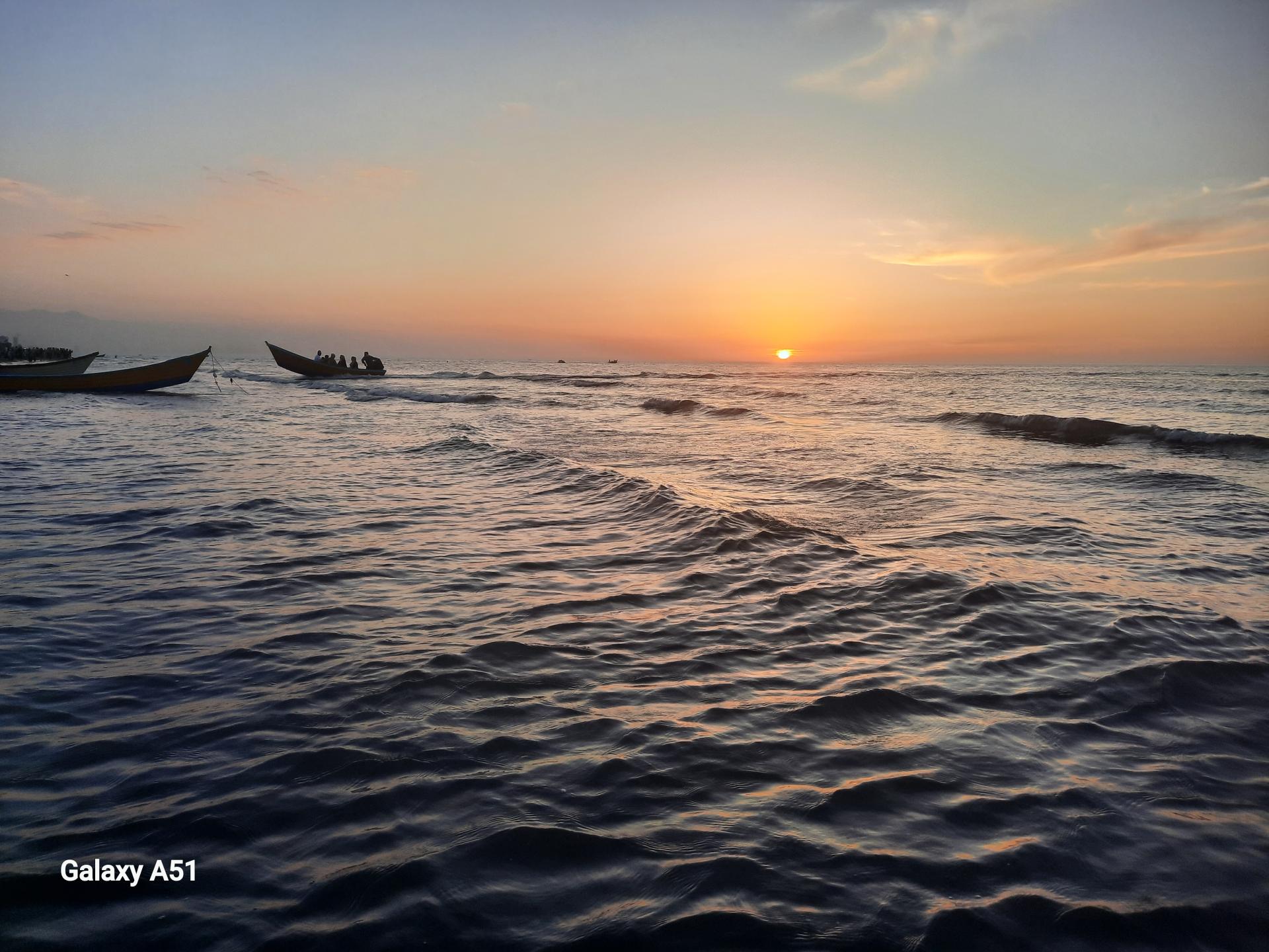 عکس ساحل محمود آباد جا نشیمن 