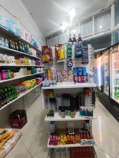 عکس هایپرمارکت آزادی