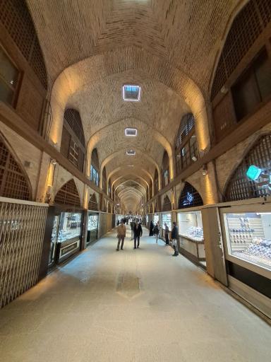 عکس بازار هنر