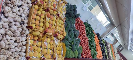 عکس بازار میوه و تره بار نصر