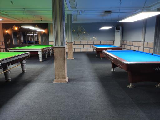 عکس باشگاه بیلیارد شقایق 