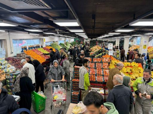 عکس بازار میوه و تره بار نصر