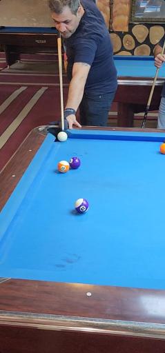 عکس باشگاه بیلیارد شقایق 