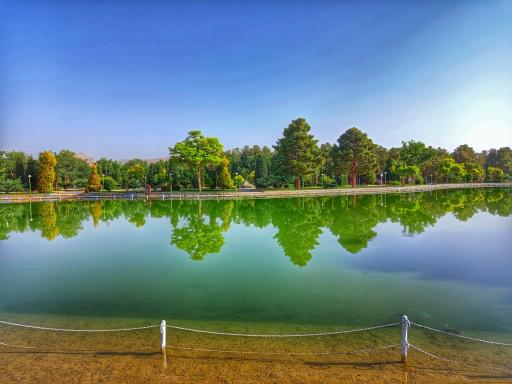 عکس دریاچه پارک ملت