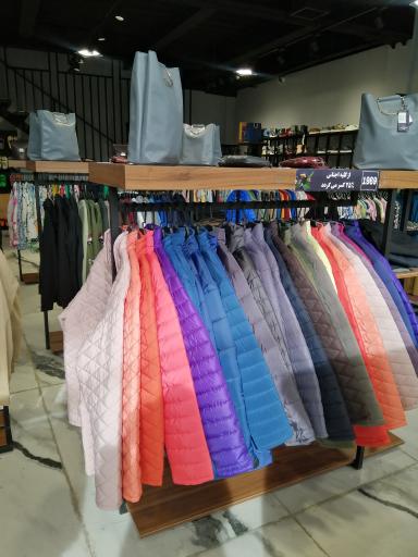 عکس فروشگاه پوشاک 1969