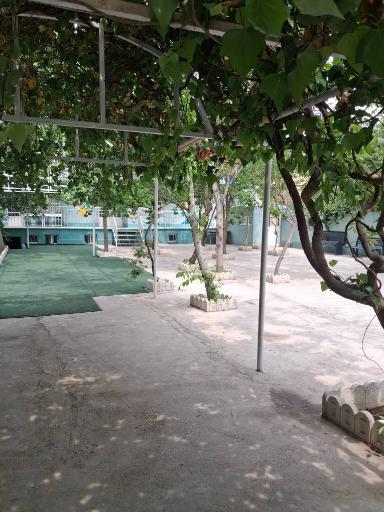 عکس دبیرستان دخترانه نقش اردیبهشت(متوسطه اول)