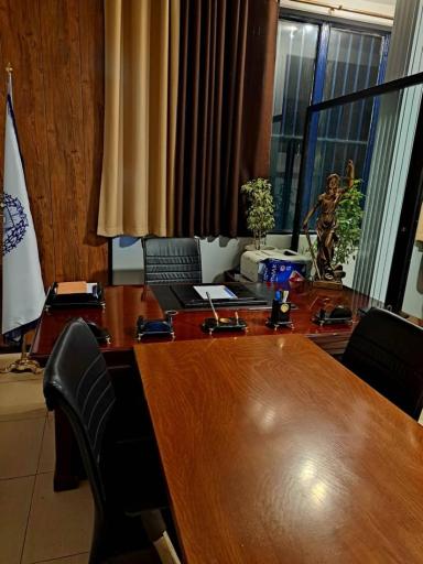 عکس گروه وکلای حقوقی دی