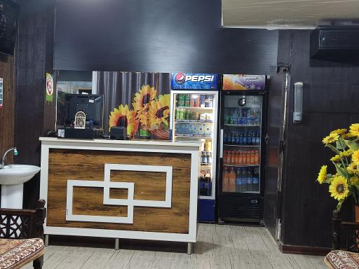 عکس تهیه غذای نخل طلایی