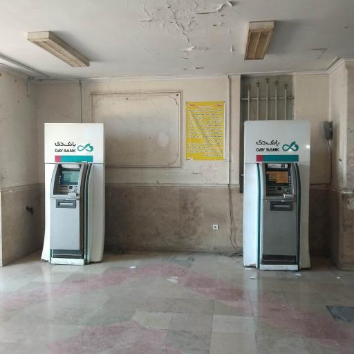 عکس عابر بانک دی