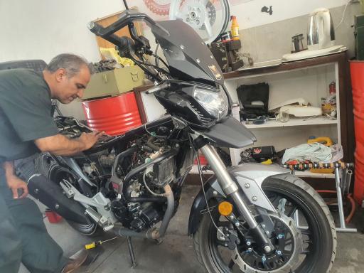 عکس لوازم یدکی و تعمیرگاه موتورسیکلت موتو نرس