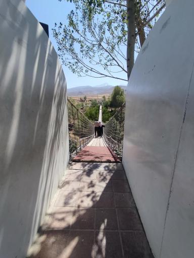 عکس پل معلق چوبی