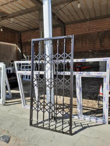 عکس پنجره دوجداره و توری پلیسه آکو وین