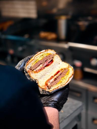 عکس برگر سجاد 