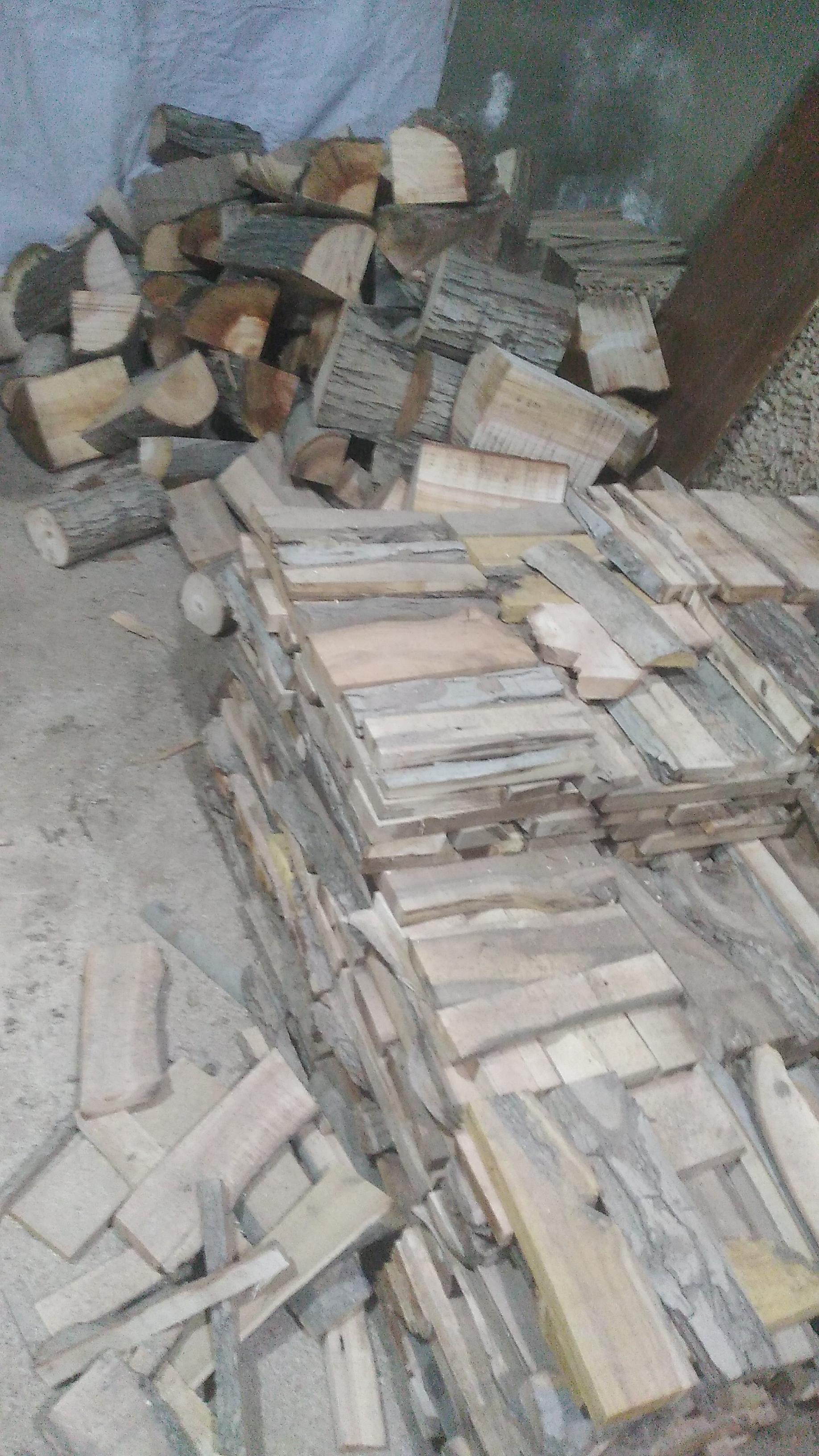 عکس کارگاه چوب دومان