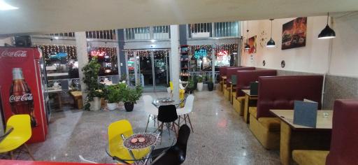 عکس کافی شاپ رنگین کمان