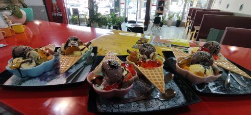 عکس کافی شاپ رنگین کمان