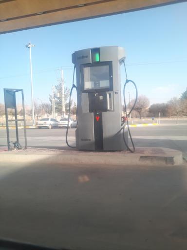 عکس پمپ بنزین فراز