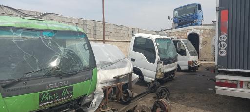 عکس تعمیرگاه ایسوزو پولادی