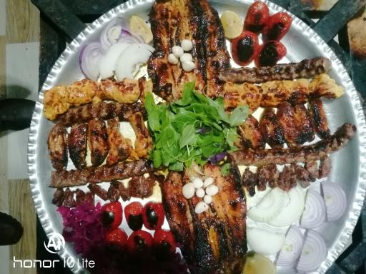 عکس رستوران باغ حوض