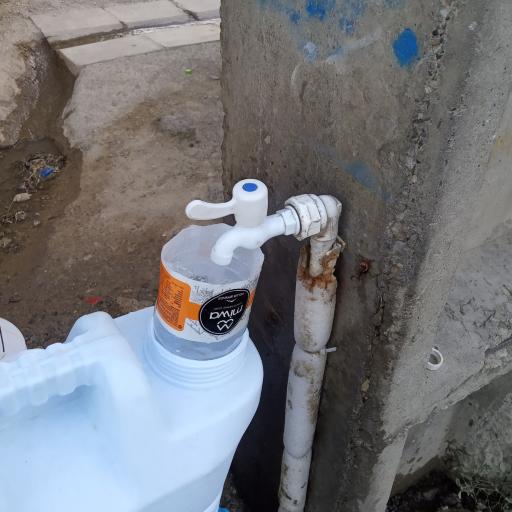 عکس چشمه آب آشامیدنی