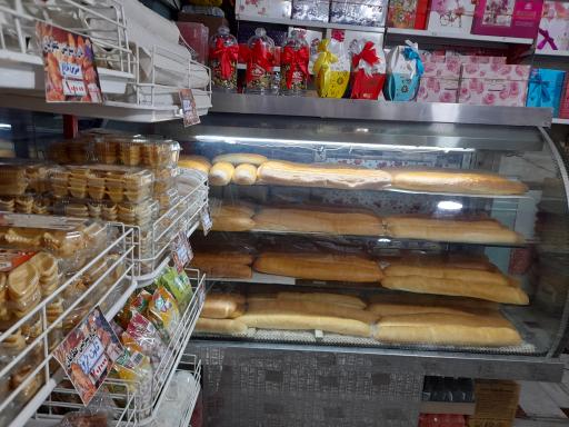 عکس کافه نان شیرینی عطر نان