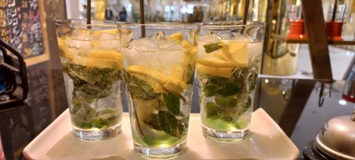 عکس کافی شاپ گیشا