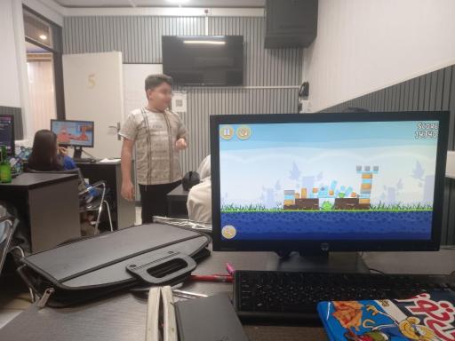 عکس آموزشگاه حرفه ای کالج اورست