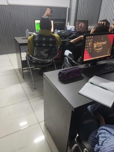 عکس آموزشگاه حرفه ای کالج اورست