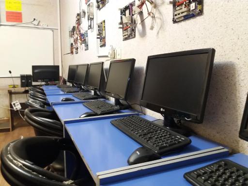 عکس آموزشگاه حرفه ای کالج اورست