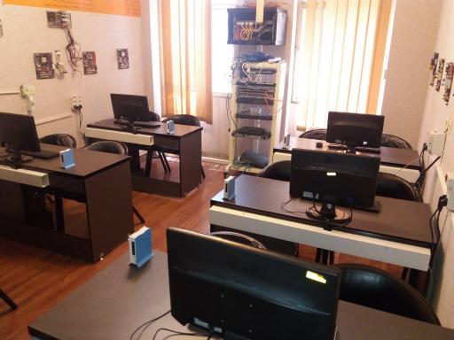 عکس آموزشگاه حرفه ای کالج اورست