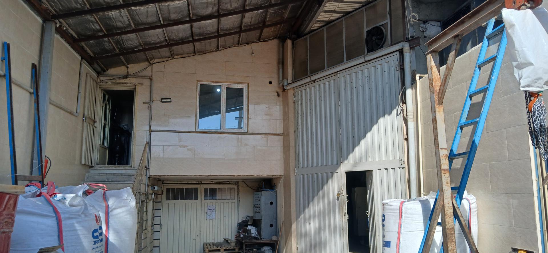 عکس فروشگاه بنیس پلاستیک