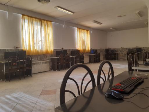 عکس هنرستان پسرانه فنی و حرفه ای محمود زاده اسکویی