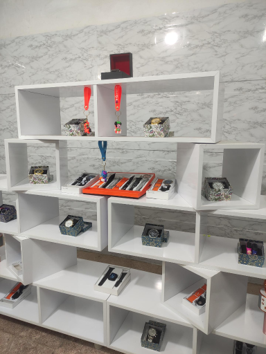 عکس فروشگاه لوازم جانبی موبایل آترینا