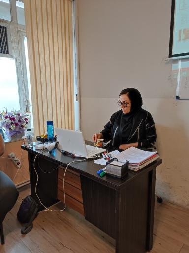 عکس آکادمی زبان های خارجی پردیسان