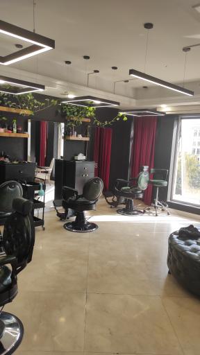 عکس آرایشگاه مردانه لوکات