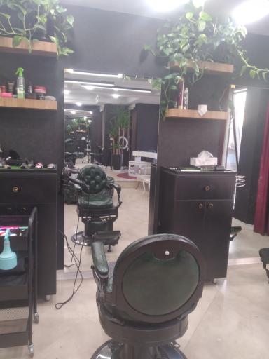 عکس آرایشگاه مردانه لوکات
