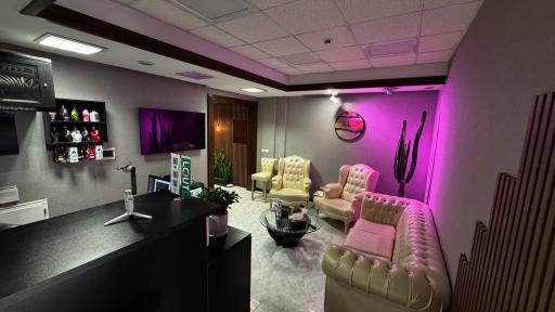 عکس آرایشگاه مردانه لوکات