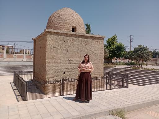عکس بقعه پیر تاکستان