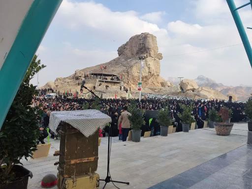 عکس یادمان شهدای گمنام کوه سفید درچه