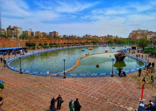 عکس دریاچه مصنوعی پارک وحدت