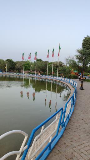 عکس دریاچه مصنوعی پارک وحدت