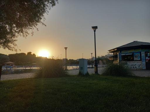 عکس دریاچه مصنوعی پارک وحدت