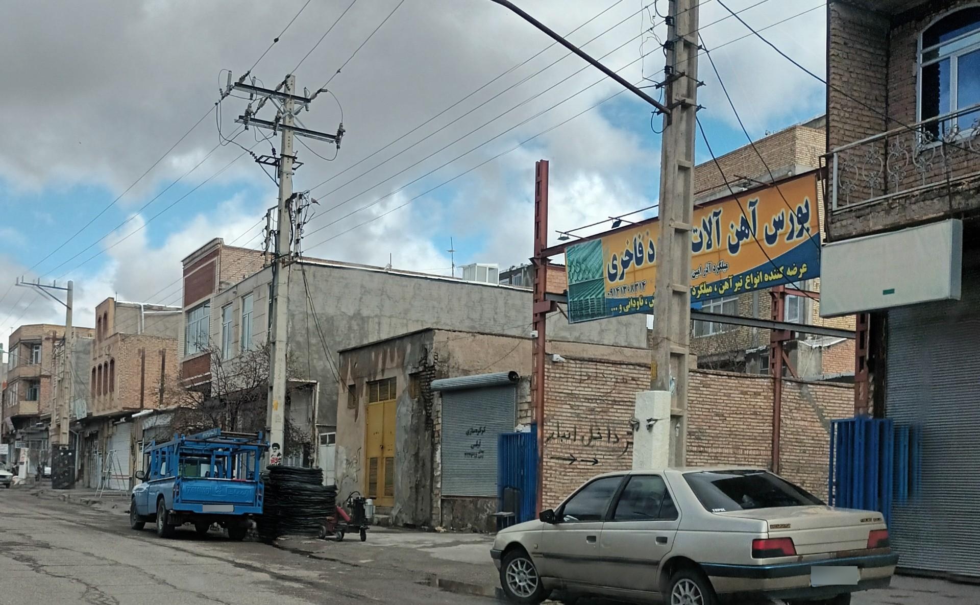 عکس بورس آهن آلات فاخری