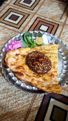 عکس رستوران نصف جهان