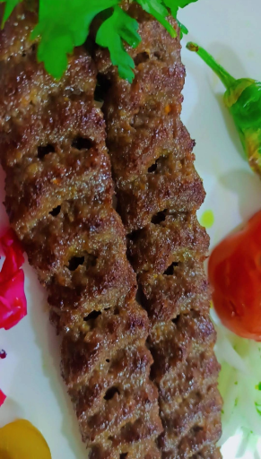 عکس سفره خانه و اقامتگاه باغ دلنشین 