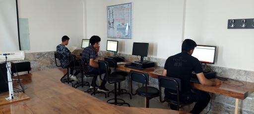 عکس هنرستان کاردانش ثامن الحجج(ع)