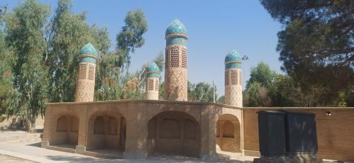 عکس مقبره بابا رکن الدین